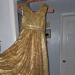 Little girls size 8 Girls treasures dress.